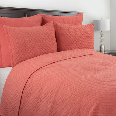 Basketweave Coral Quilt Set
