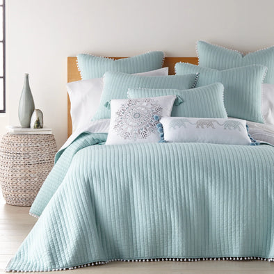 Blue Haze Pom Pom Quilt Set