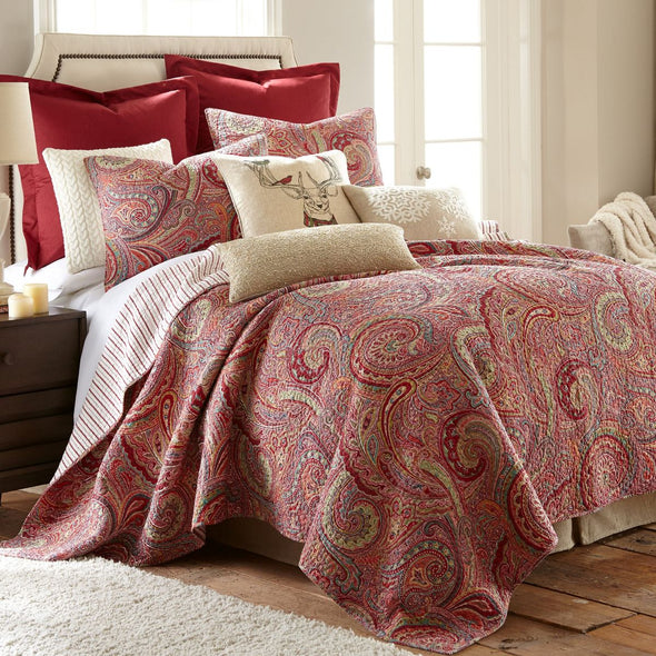 Spruce Full/Queen Quilt Set in Red