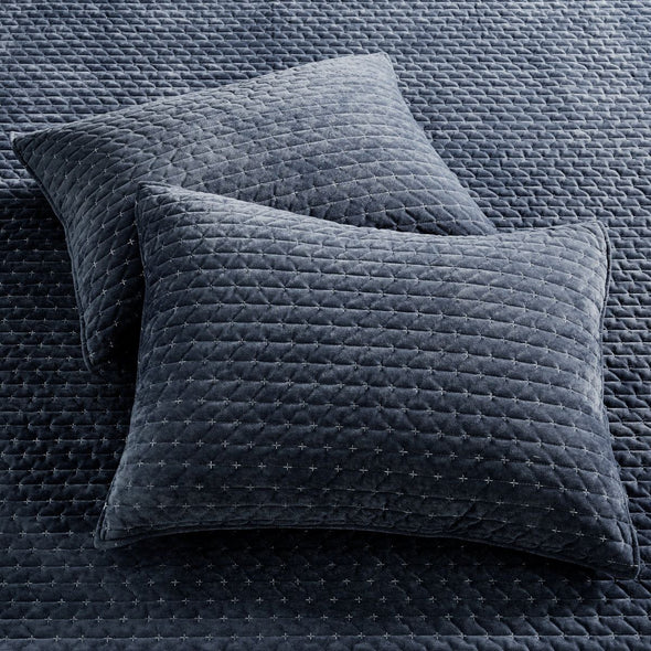 Velvet Stitch Full/Queen Quilt Set in Navy